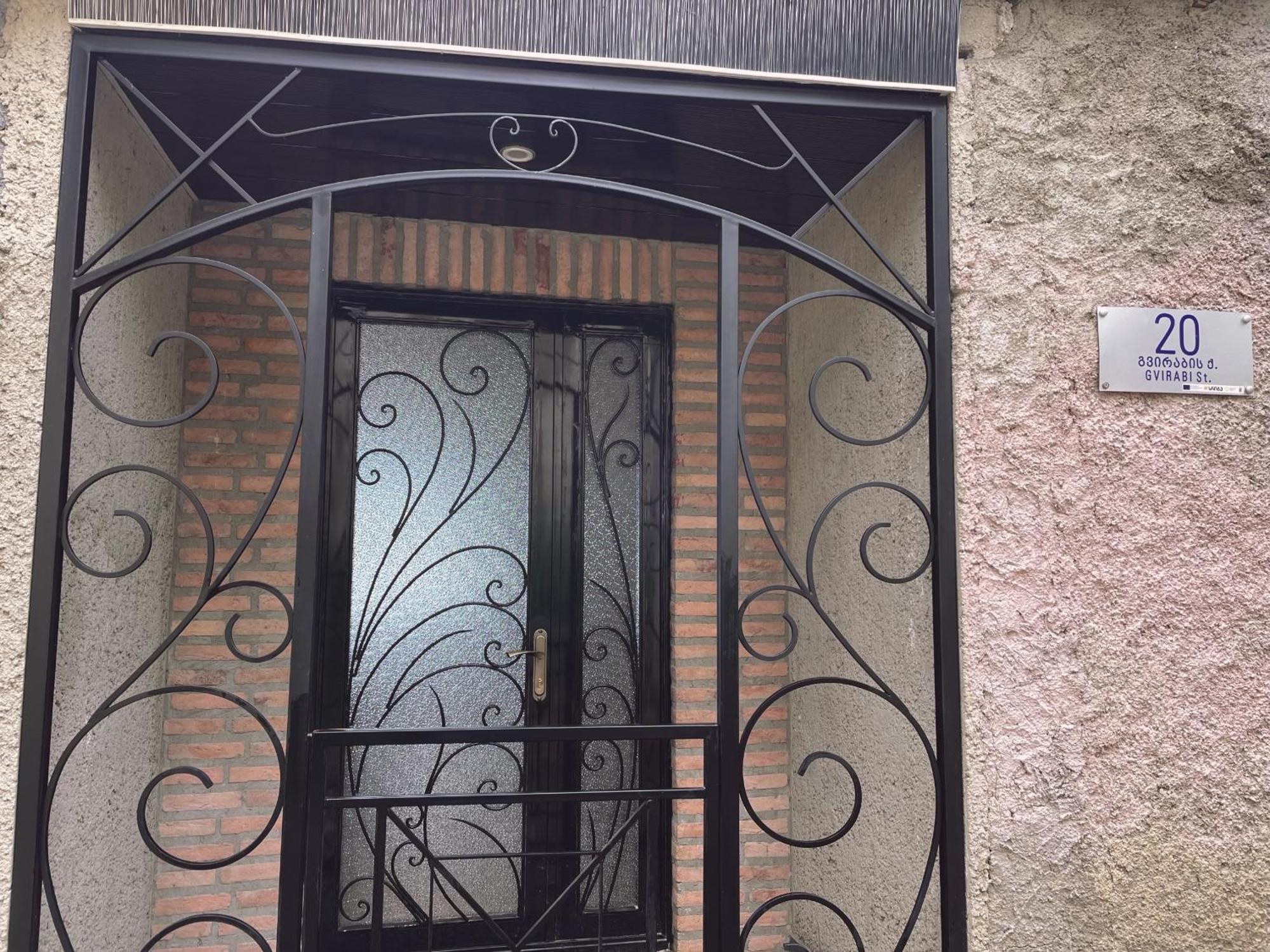 Lilu Apartment Телави Екстериор снимка