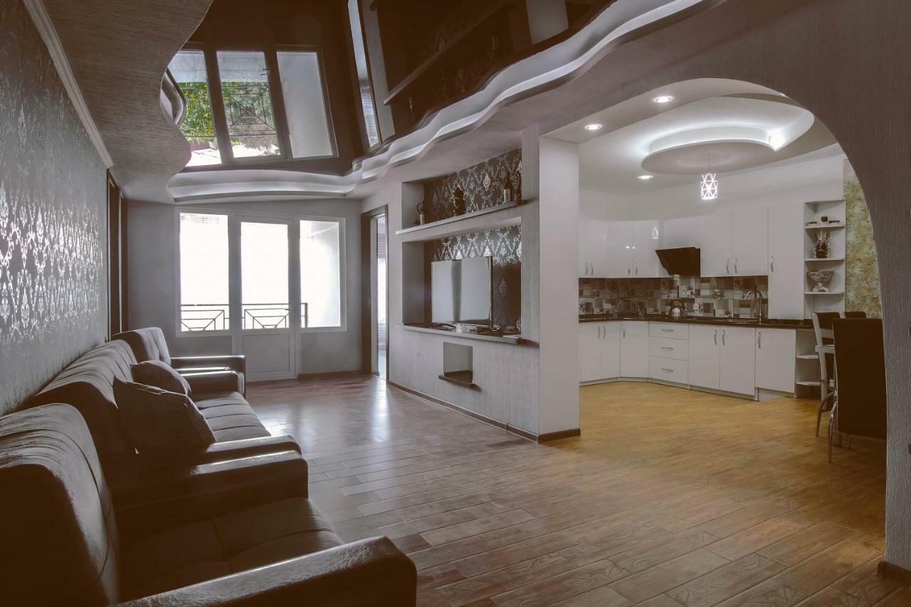 Lilu Apartment Телави Екстериор снимка